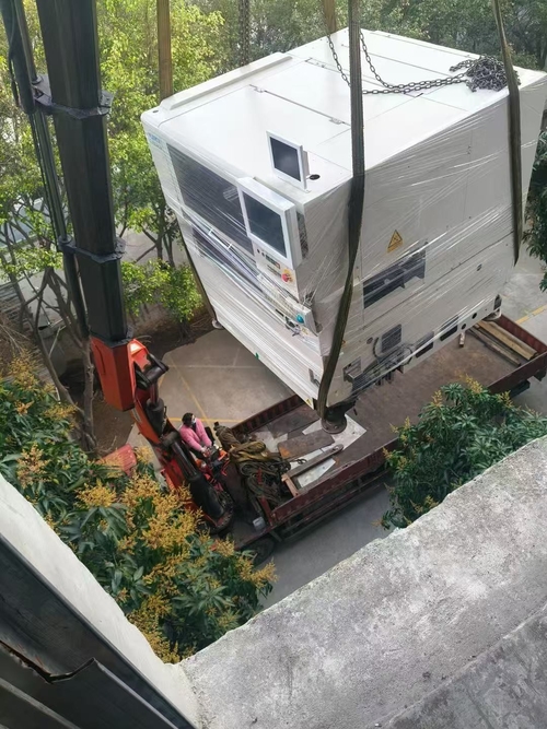 último caso de la compañía sobre Entrega exitosa e instalación de las máquinas de colocación JUKI SMT para el cliente Sr. Li